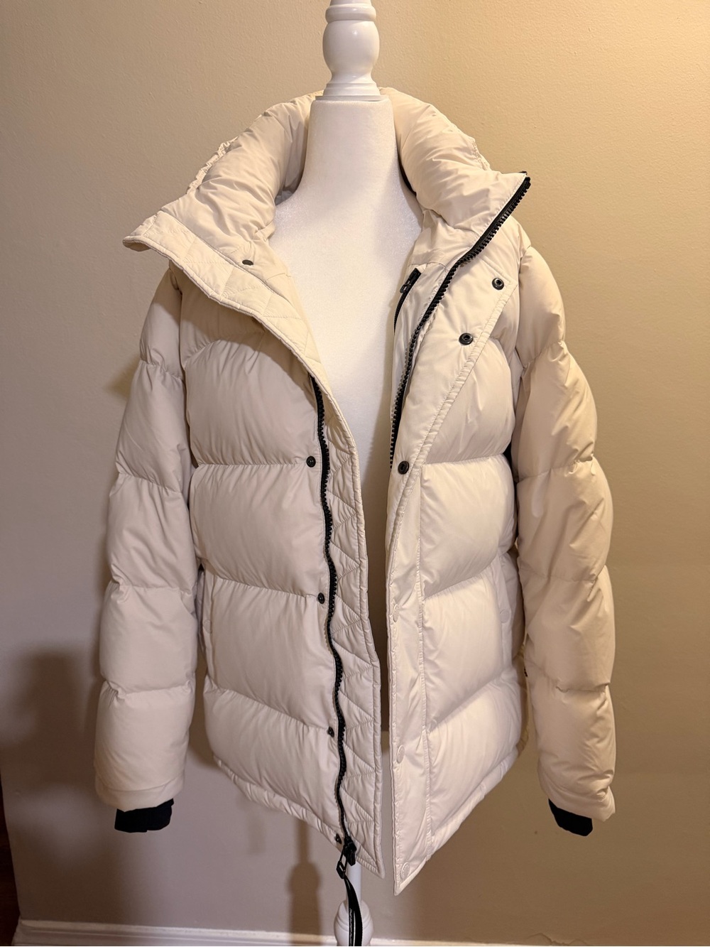 Women's Cream Superpuff - Insulated Winter Coat